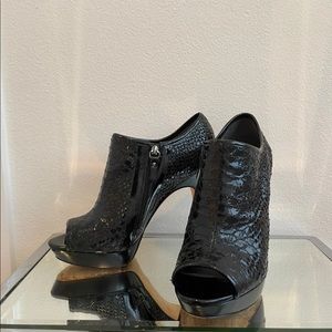 Via Spiga leather booties